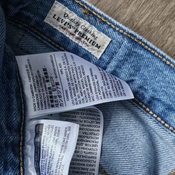 Levi's Premium 501 Jeans Womens Size 25Wx26L Light Wash Distressed Straight Leg - Picture 4 of 8